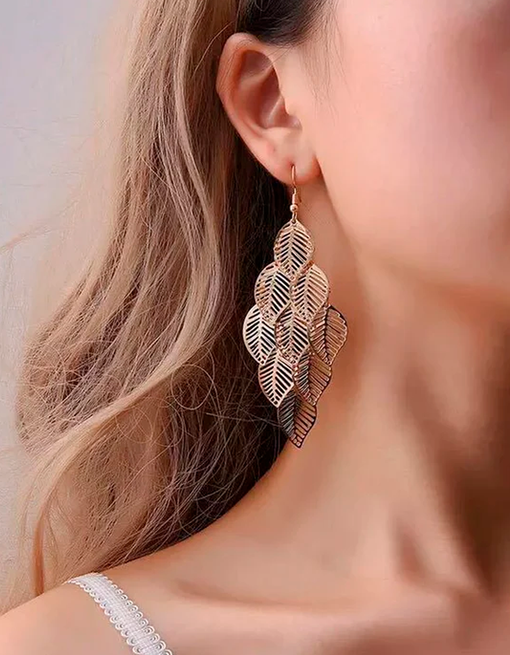 Brincos Folhas Ocas Estela